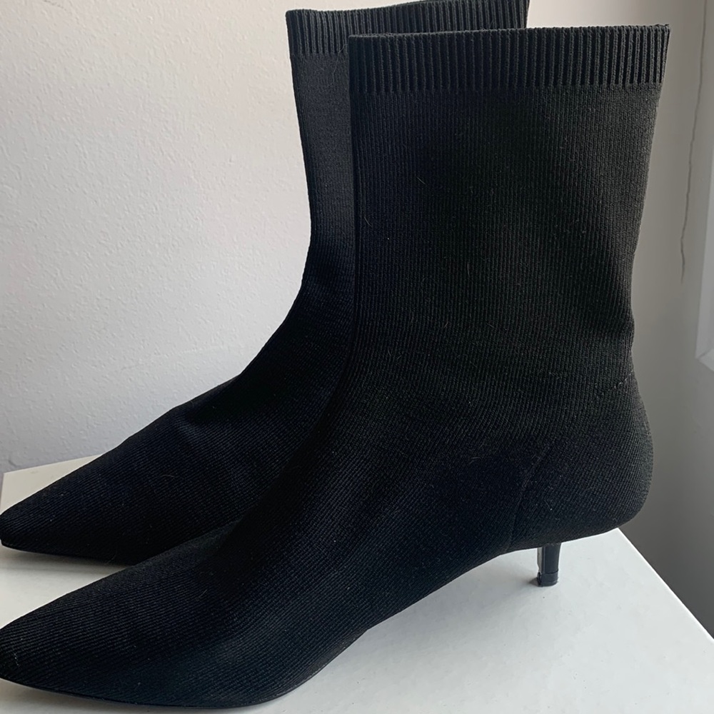Black cloth booties, kitten heel